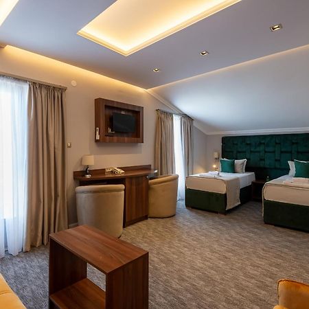 Hotel Ideall Подгорица Экстерьер фото