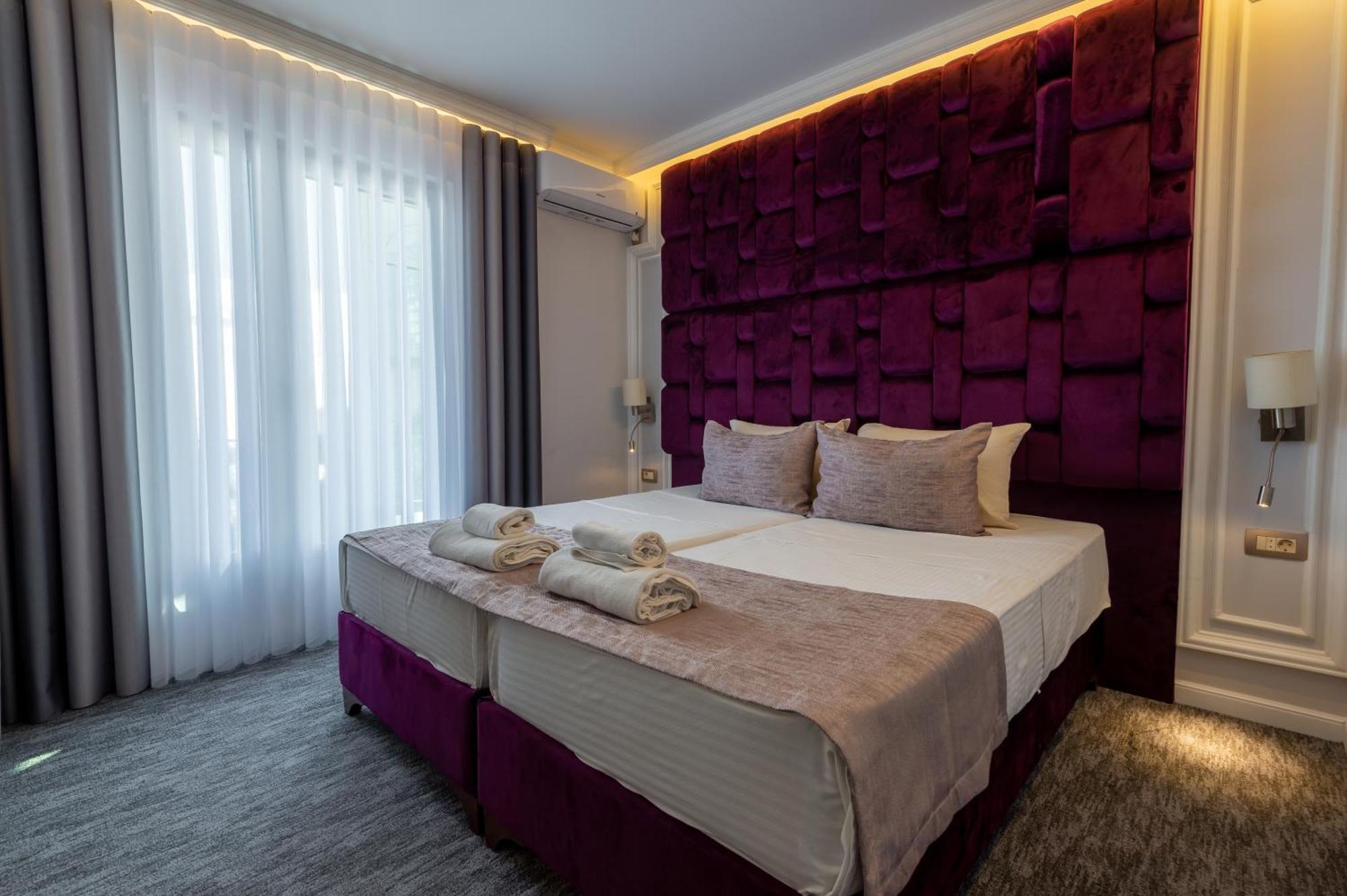 Hotel Ideall Подгорица Экстерьер фото