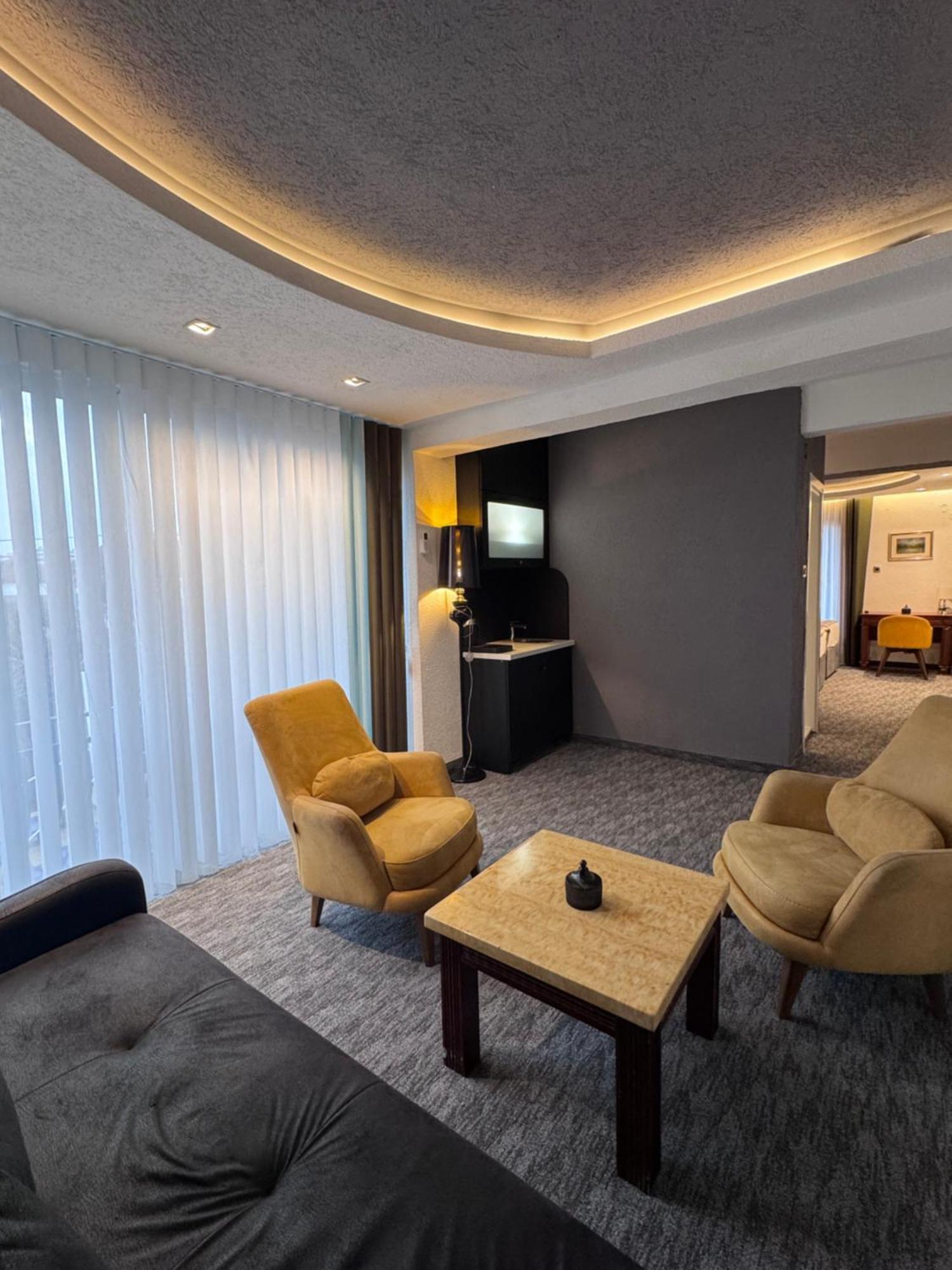 Hotel Ideall Подгорица Экстерьер фото