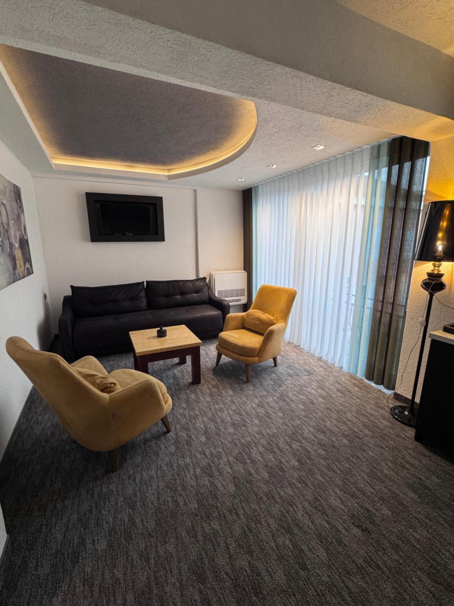 Hotel Ideall Подгорица Экстерьер фото